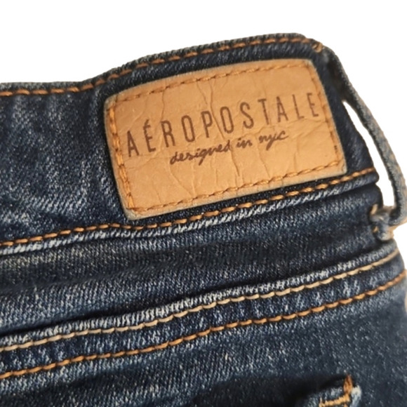 Womens Aeropostale Y2K style slightly distressed jeans size 0 short. - Picture 13 of 13